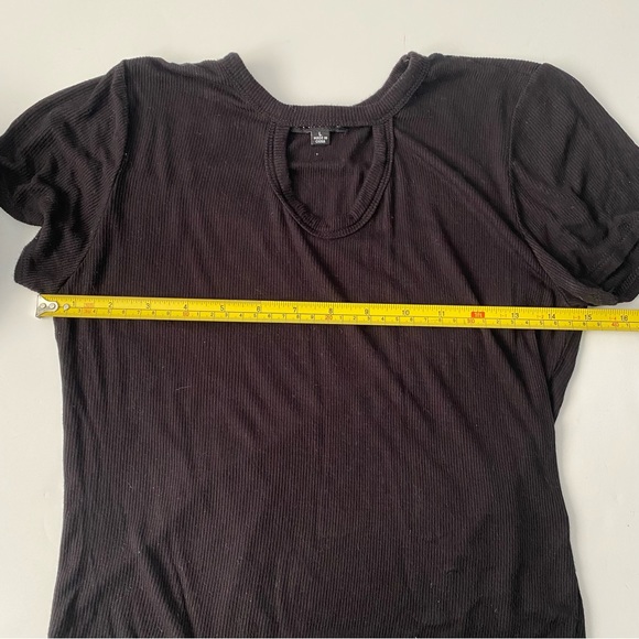 Timing | Women's Black Top Size L - Picture 7 of 7